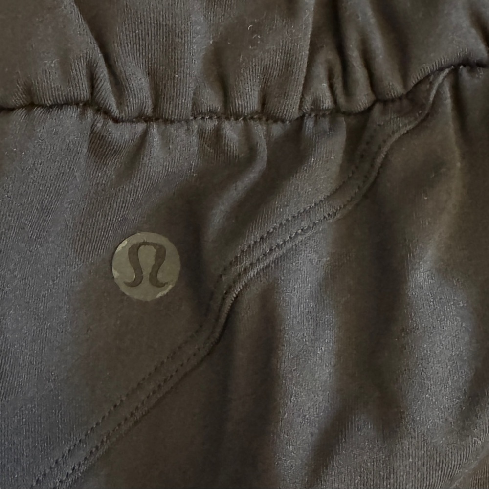 Lululemon Keep Moving Jogger in Black - Picture 7 of 8